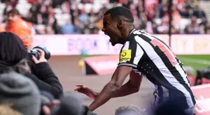 Нюкасъл се разправи със Съндърланд в дербито на Североизтока и продължава за ФА Къп (ВИДЕО)