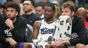 "Майк Браун определено трябва да си отвори очите за Александър Везенков"