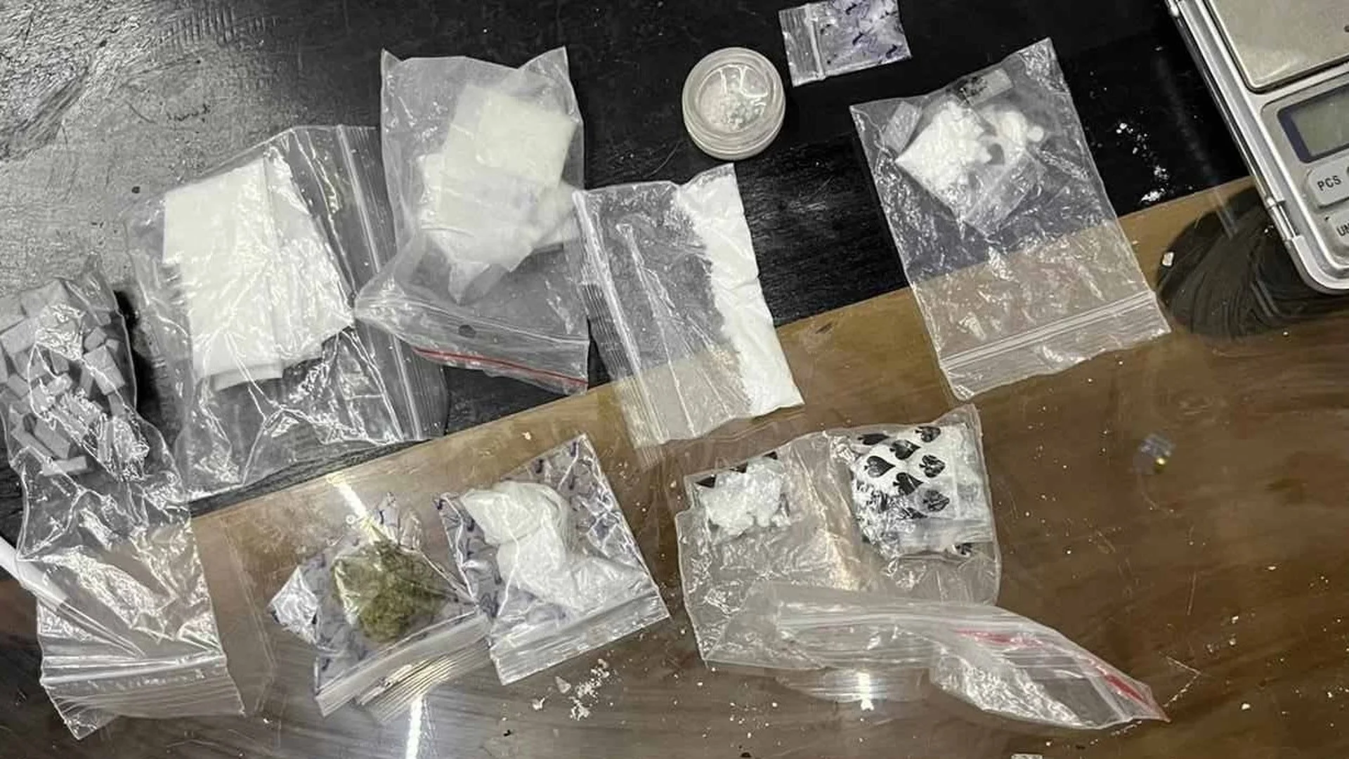 Кокаин, амфетамин, марихуана: ГДБОП с арести заради наркотици (СНИМКИ)