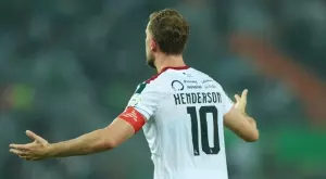 Предизвестен край: Лоша храна и неравен терен шокирали Джордан Хендерсън още след трансфера в Ал Етифак