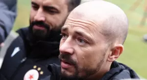 Нестор Ел Маестро изгледа Септември - Спартак Варна на живо (ВИДЕО)