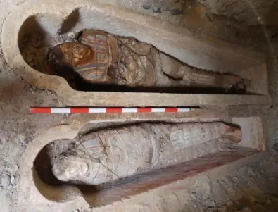 Археолози откриха 23 мумии в гробници, изсечени в скалите