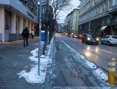 Борис Бонев: Няма срок докога да се почистят тротоарите от сняг и лед