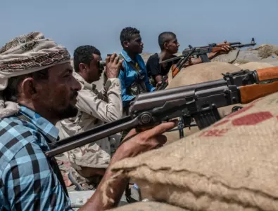 САЩ удариха ракетни системи на хутите в Йемен