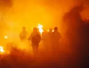 Евакуираха 40 души заради пожар в блок в София