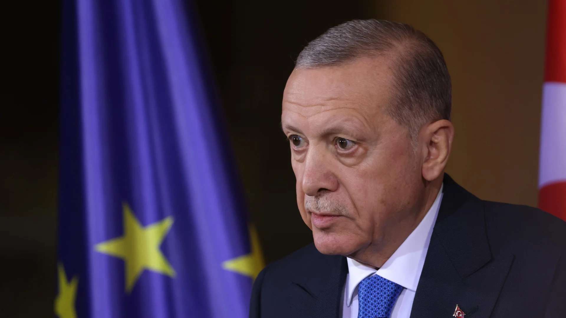 Затопляне на отношенията: Ердоган е в Египет (ВИДЕО)