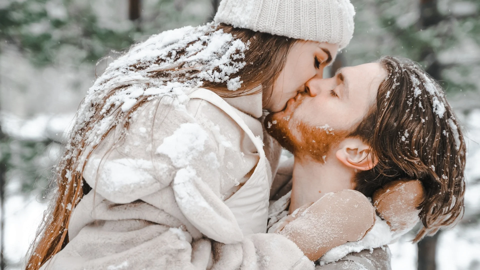 Любовта скоро ще почука на вратата на 3 зодии - дали ще ѝ отворят?