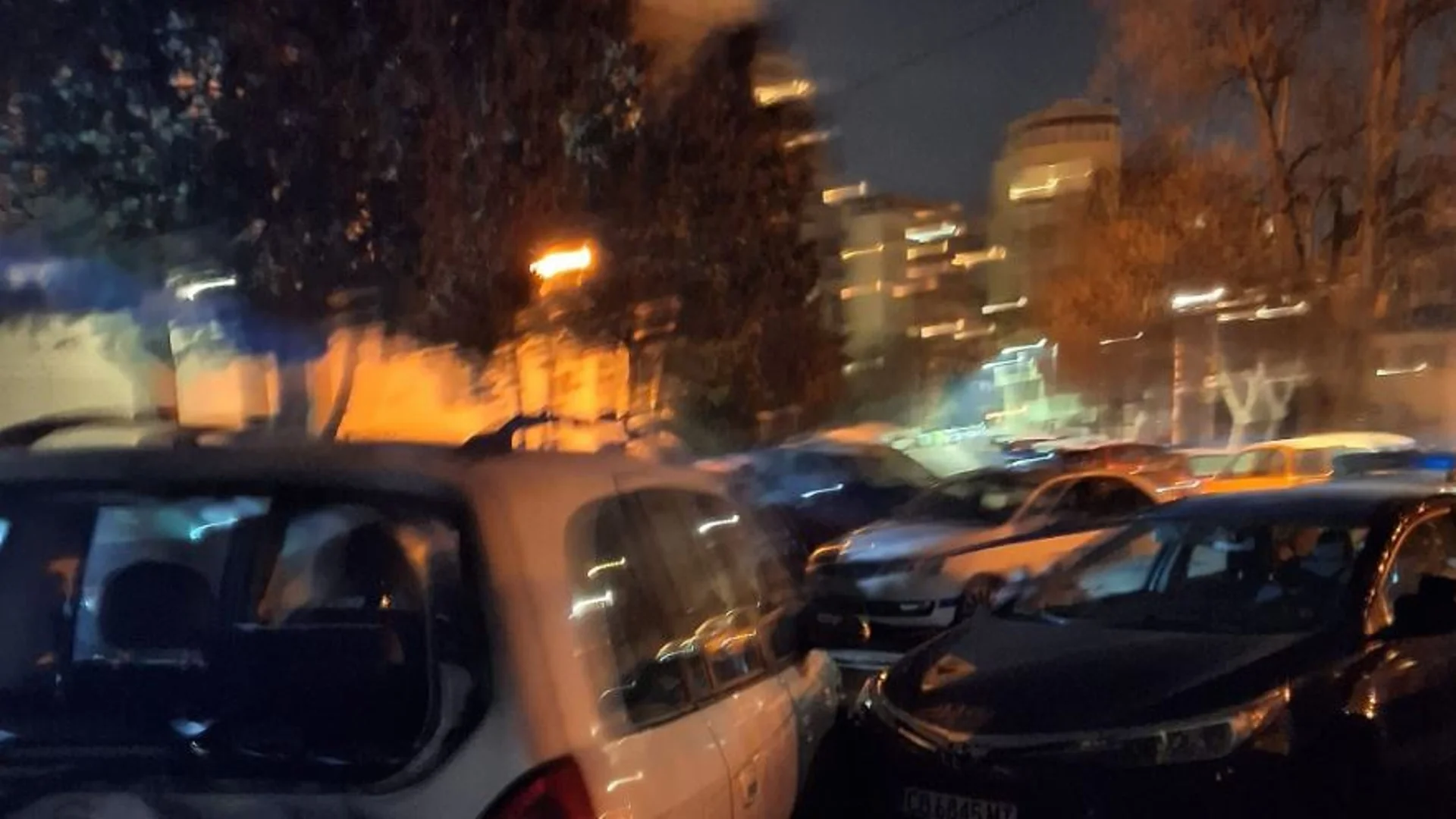 Шофьор помете девет коли на паркинг в столичен квартал (СНИМКИ)