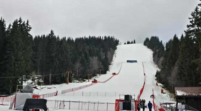 Естер Ледецка с първи тренировки в Пампорово