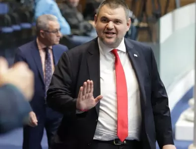 Политолог: Пеевски вижда себе си като премиер