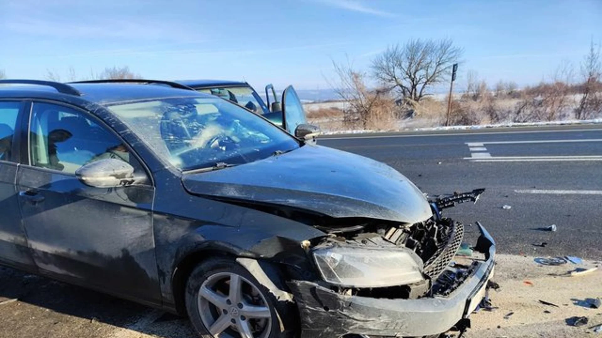 Мъжът на загинала в катастрофа край Бургас жена: Шофьорът криволичел по пътя