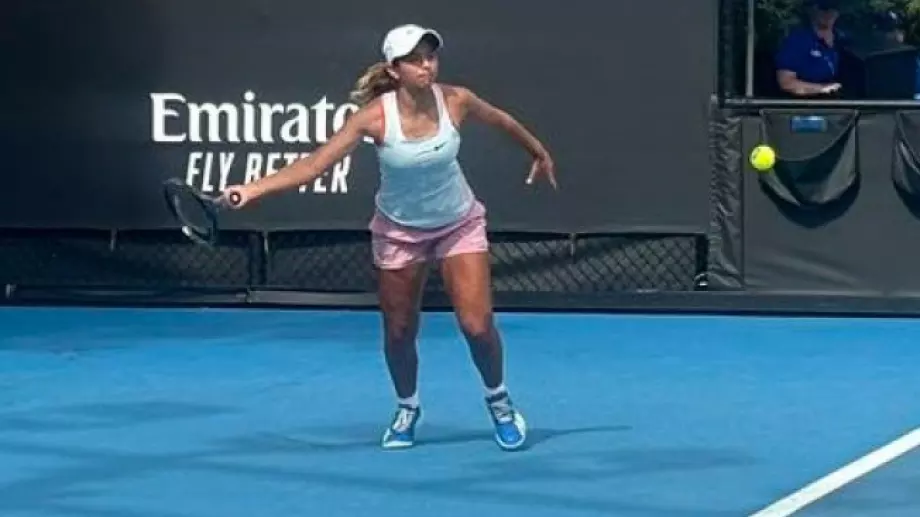 17-годишната Ива Иванова "скалпира" и американка - вече е на 1/4-финал на Australian Open 2024