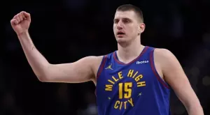 Никола Йокич е напът да изравни постижение на три абсолютни легенди в НБА