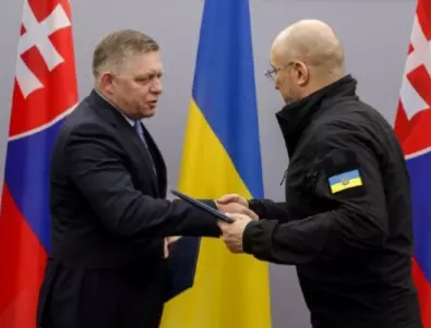 Фицо с друго лице в Украйна: Подкрепя 50 млрд., оръжия и териториалната цялост