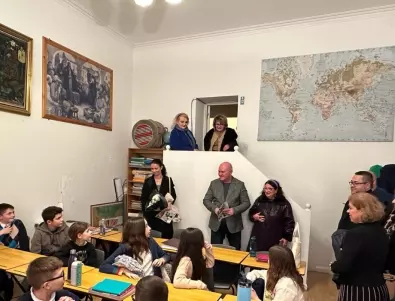 Да съхраним българското: 42 неделни училища във Великобритания подпомогнати от МОН (СНИМКИ)