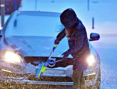 Избягване на зимните затруднения: Съвети за безопасност по пътищата през студения сезон (ВИДЕО)
