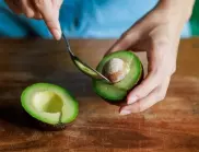 Не изхвърляйте костилките от авокадо - ето какво се ползват