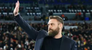 Даниеле де Роси взима бивш футболист на Манчестър Сити в Рома