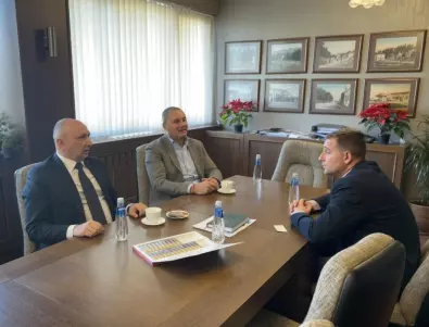 Кметът на Самоков проведе среща с посланика на Сърбия