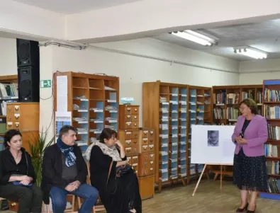 Дарението от книги на актьора Борис Луканов беше официално експонирано в Ловеч