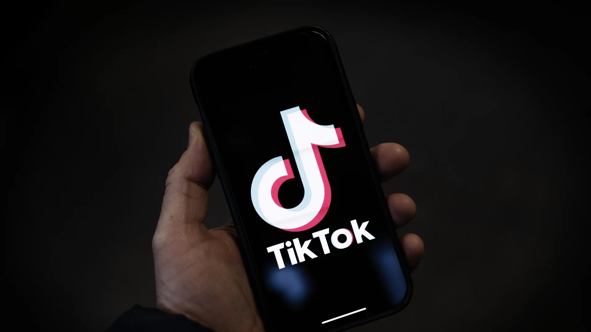 TikTok несъгласен със закона на ЕС за модериране на съдържанието 