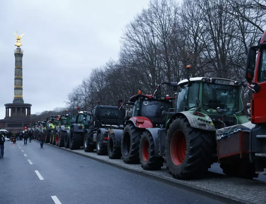 Франция отпуска десетки милиони за животновъдите, за да спре протестите