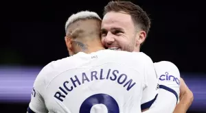 Тотнъм победи Брентфорд в лудо лондонско дерби, а Ричарлисон не спира да бележи (ВИДЕО)