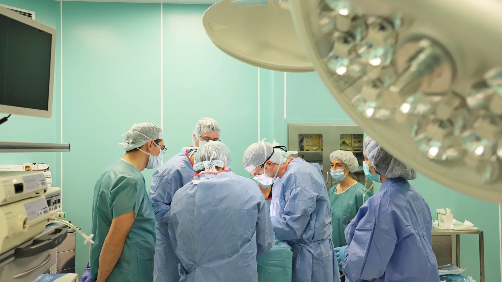 Чернодробна трансплантация №100 направиха във ВМА
