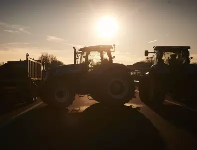 Френските фермери прекратиха блокадите
