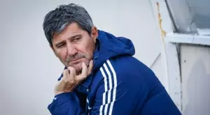 Тотален разпад: Футболистите на Левски не разбират какво се иска от тях, Николай Костов е отчаян?