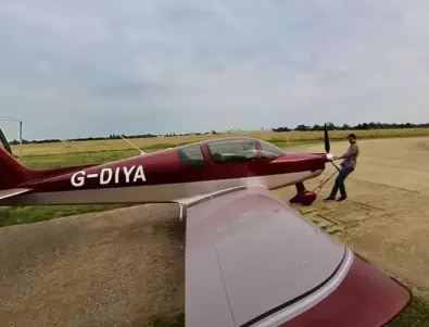 Направил си самолет по видеа от YouTube: Британец вози семейството си из Европа със самоделен аероплан (ВИДЕО и СНИМКИ)
