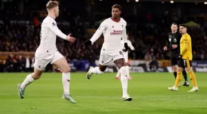 {{ otherArticle[0].article.title }}