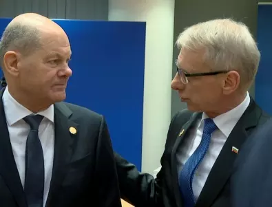Шолц към премиера акад. Денков: Германия иска България в еврозоната и сухопътния Шенген