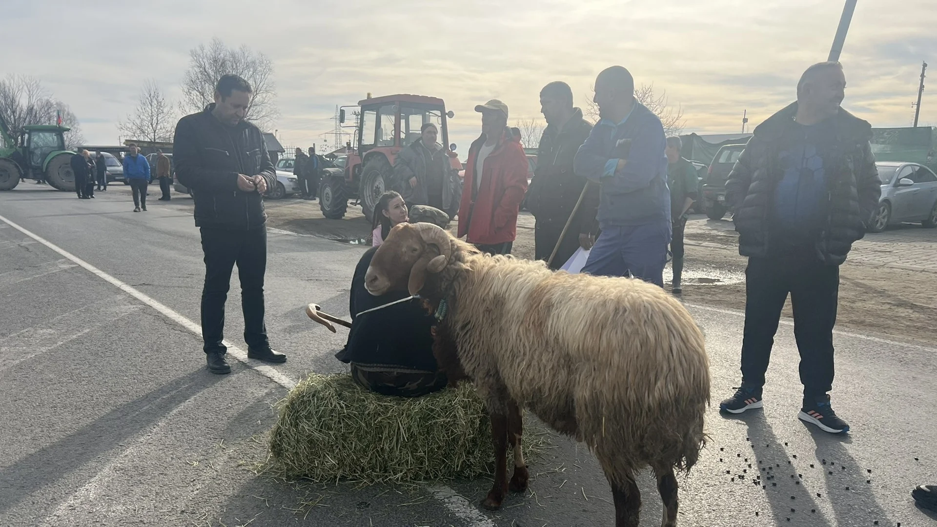 Продължават протестите на земеделците