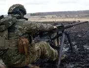 С вдигнати високо ръце: Стартът на руската атака в Запорожието (ВИДЕО)