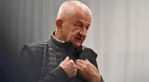 {{ otherArticle[0].article.title }}