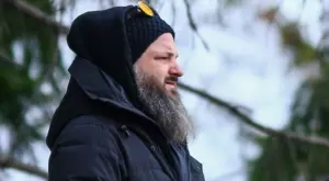 {{ otherArticle[0].article.title }}