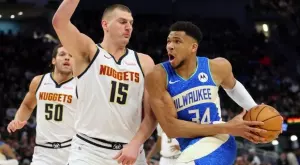 НБА: Милуоки Бъкс удари Денвър Нъгетс при надстрелването между Янис Адетокумбо и Никола Йокич (ВИДЕО)