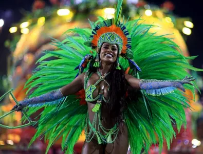 Спектакъл за култа към свещената змия стана шампион на карнавала в Рио де Жанейро (СНИМКИ+ВИДЕО)