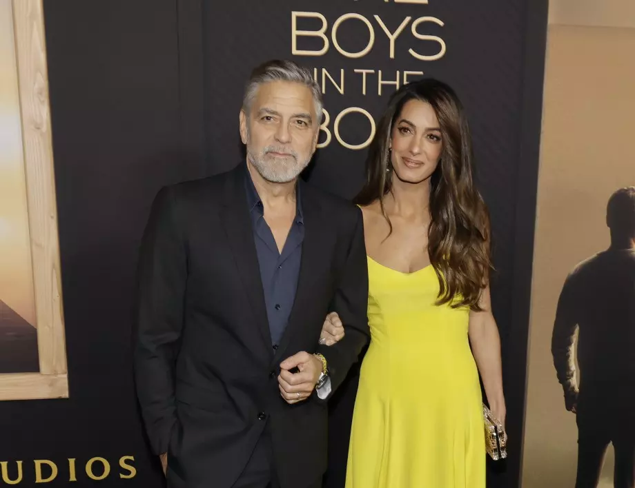 Джордж Клуни и съпругата му посрещнаха нов член в семейството (СНИМКИ)