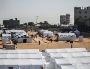 Не спазват обещанието: Израелци разпиляха пакети с храни за Газа (ВИДЕО)
