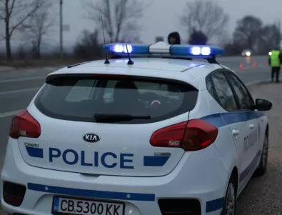Двама малолетни откраднаха и подкараха кола в София