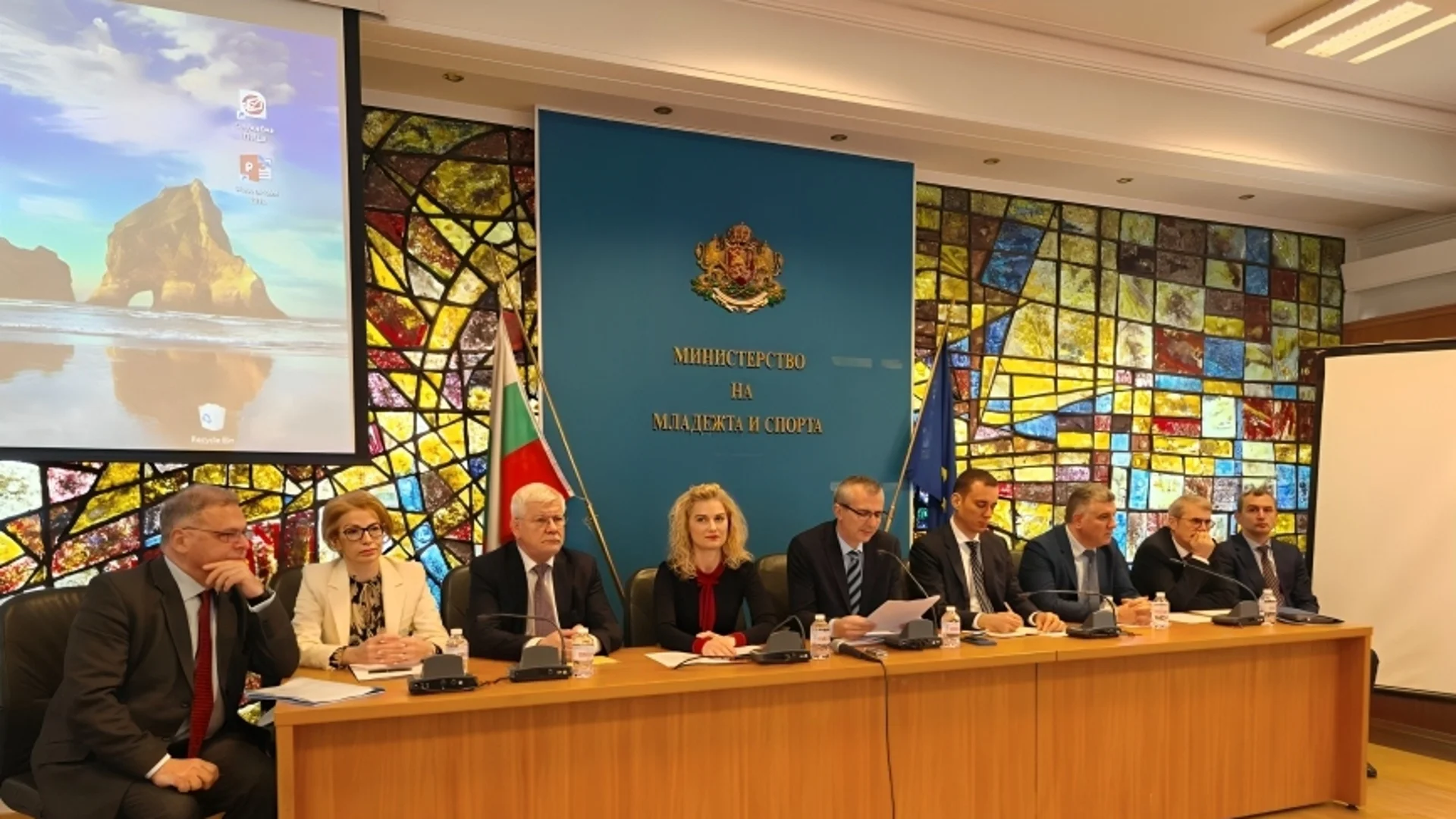 Министър Динкова: Не трябва да обясняваме колко е трудно устойчивото развитие на туризма и спорта в ПП "Витоша"