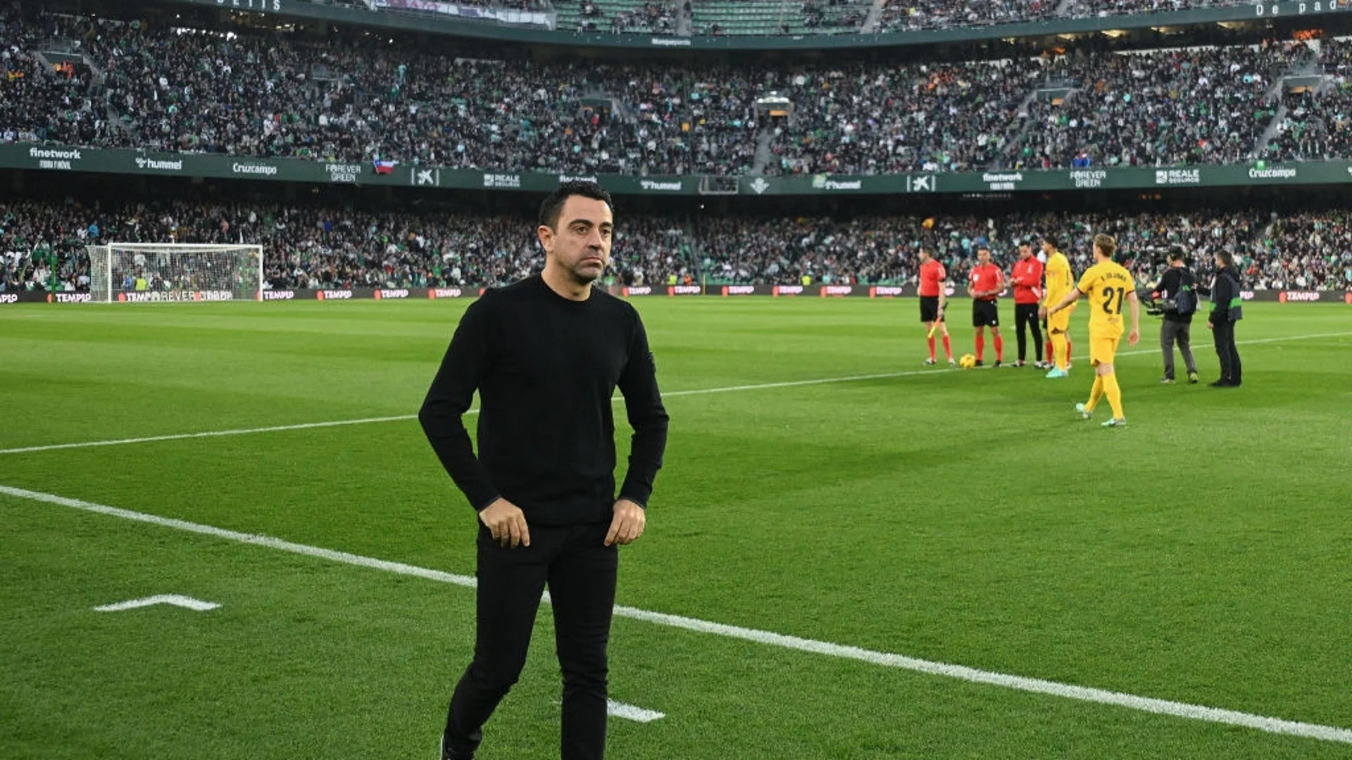 Неочакван обрат: Шави остава начело на Барселона