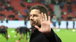 Притеснен Шаби готвеше смяна на фалшиво контузения Джака, а реакцията му бе изумителна (ВИДЕО)