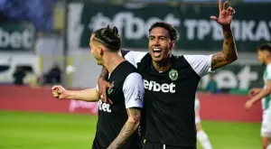 Чутовна глупост: Скандален червен картон за Берое срещу Лудогорец (ВИДЕО)