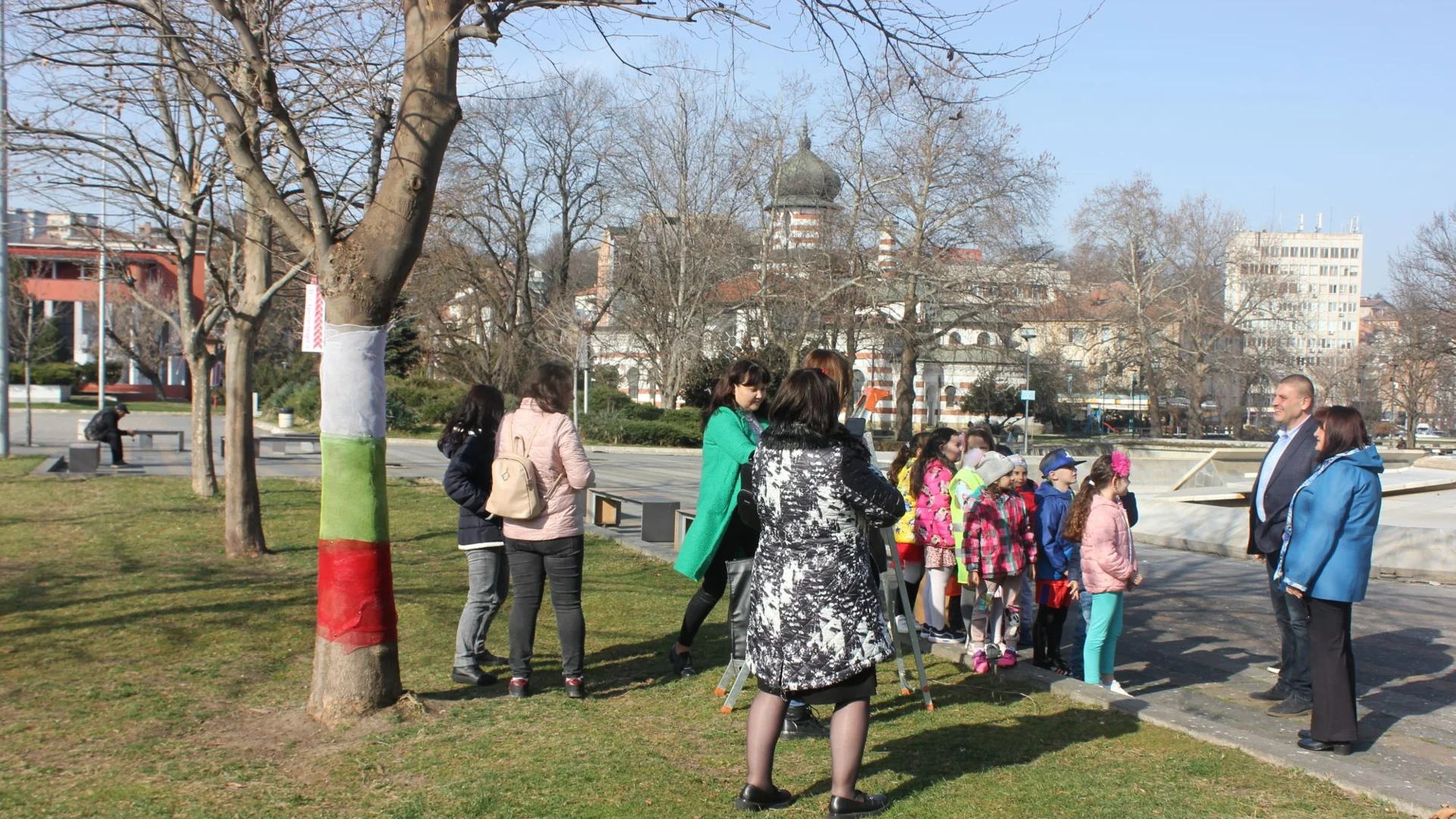 40 детски градини и училища в Плевен участват в инициативата „Приятели на Баба Марта“