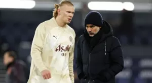 Кевин де Бройне с три асистенции към Холанд за полувреме - невиждани цифри от Ерлинг (ВИДЕО)