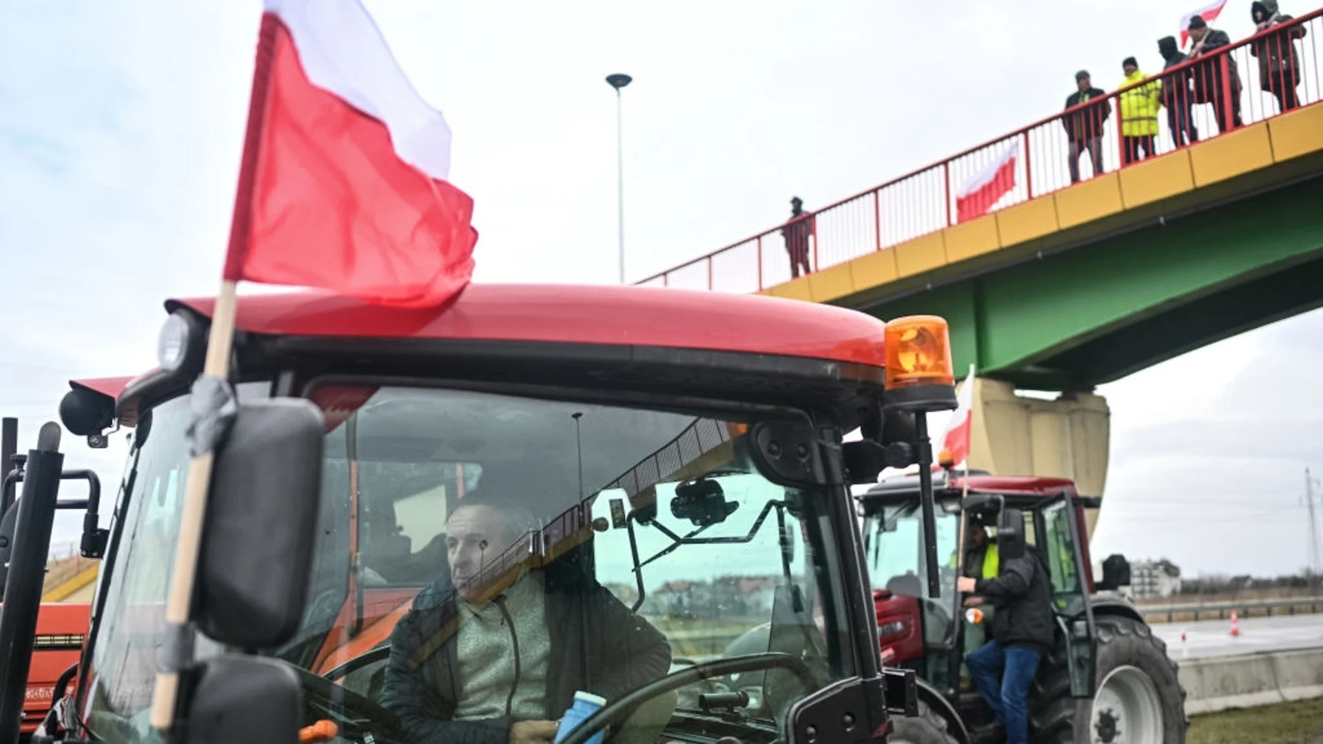 Тракторите - във Варшава: Отново протест на полските фермери (ВИДЕО)