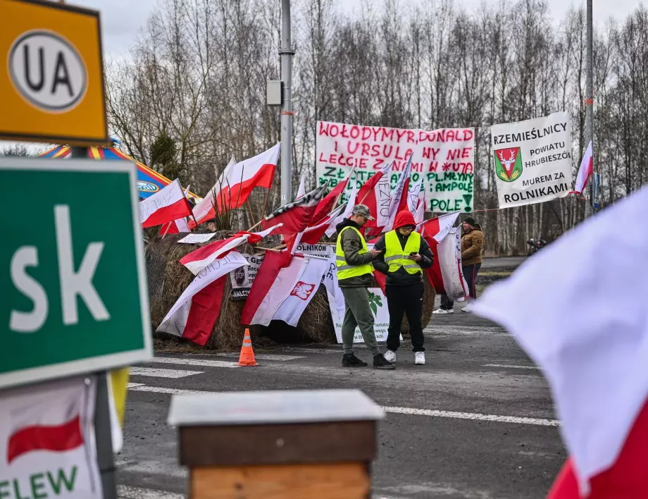 Полската блокада продължава: Над 2000 камиона чакат на границата с Украйна